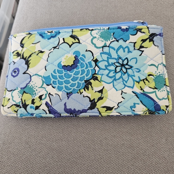 Vera Bradley Ultimate Card Case Wallet in the pattern "Blueberry Blooms". - Picture 3 of 4